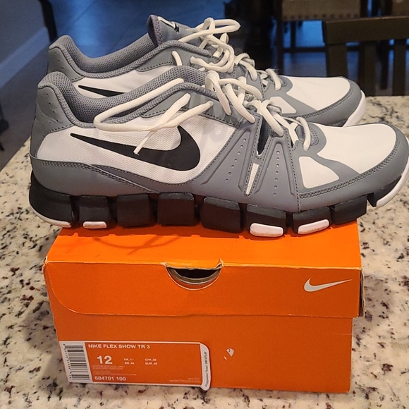 nike flex show tr 3